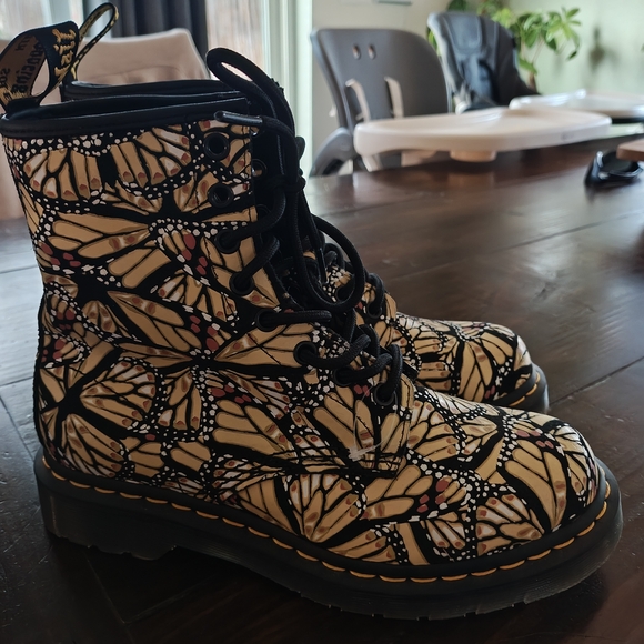 Dr. Martens Shoes - Women's 1460 Dr Marten Butterfly Boots Sz 7